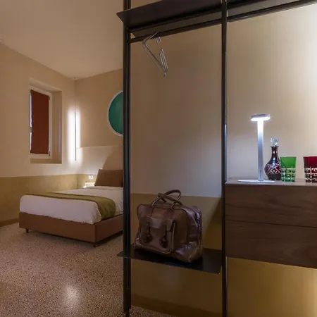 Palazzo Archimede, Livello 4 *